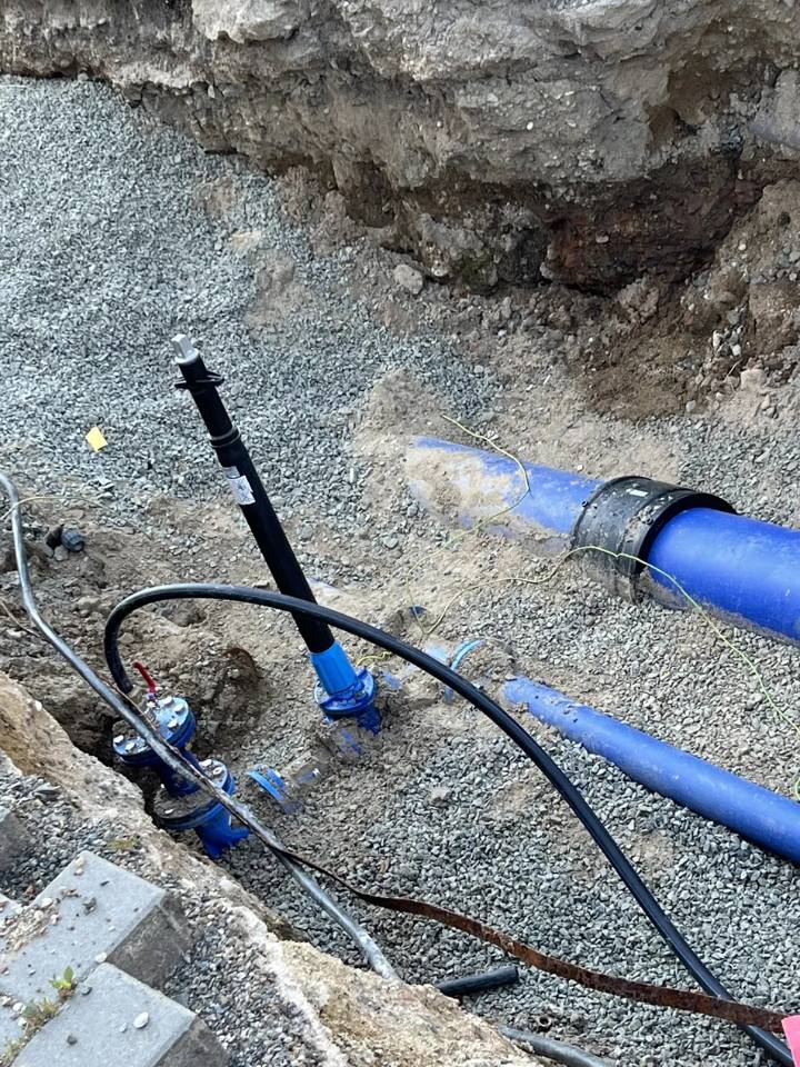 Napojení vodovodní přípojky na modrý vodovodní řad ve výkopu